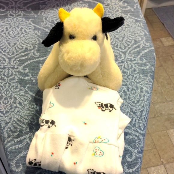 🤗 Jammies or Outfit 🤗 - Picture 8 of 11